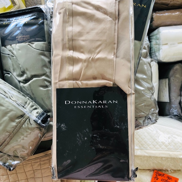 Donna Karan 100% quilted Silk Standard/Queen SILVER sham - Picture 10 of 16